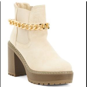 NIB- OLIVIA MILLER Chain Heel Lug Boot